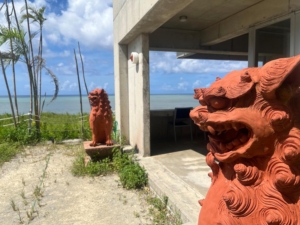 沖縄に触れる